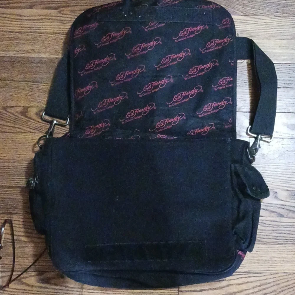 ED HARDY Laptop Case Love Kills Slowly Mint Condition w/Pockets & Strap